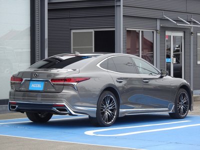 LEXUS LS - 7