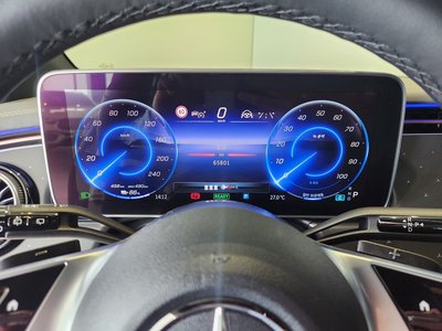 2024 Mercedes-BENZ EQE — миниатюра 13
