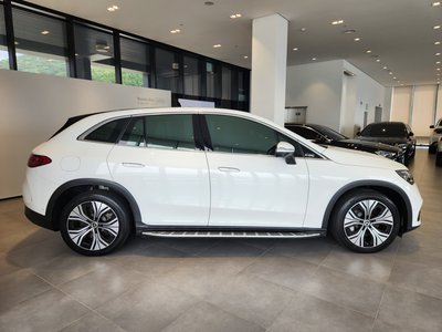2024 Mercedes-BENZ EQE photo 9