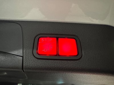 MERCEDES-BENZ GLB - 10