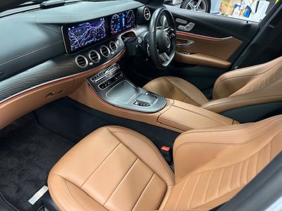 MERCEDES-BENZ E-CLASS - 7