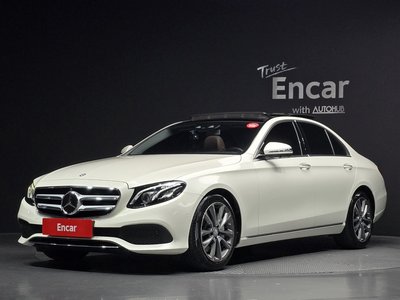 MERCEDES-BENZ E-CLASS - 1