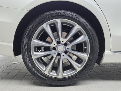 MERCEDES-BENZ E-CLASS - 6