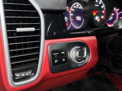 2021 Porsche CAYENNE 缩略图 28