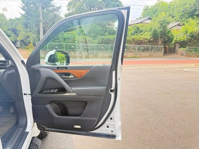 2025 Lexus LX 缩略图 13