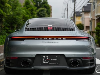 PORSCHE 911 - 4
