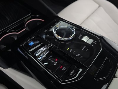 2025 BMW I5 — фото 9