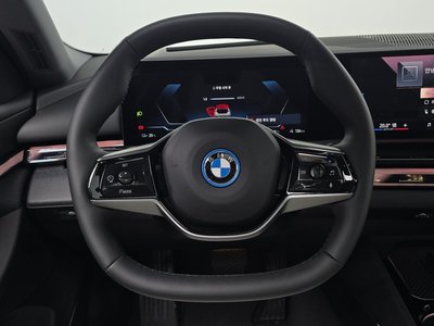 2025 BMW I5 thumbnail 13