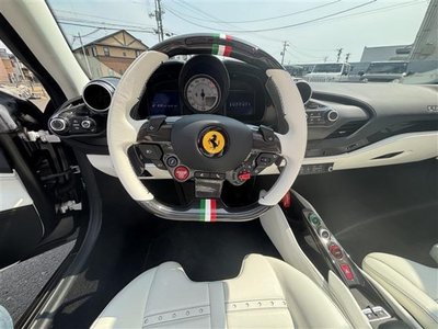 2022 Ferrari F8 SPIDER thumbnail 62