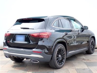2025 Mercedes-BENZ GLA 照片 2