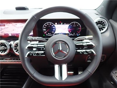 2025 Mercedes-BENZ GLA thumbnail 19