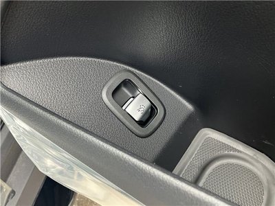 MERCEDES-BENZ GLC AMG - 10