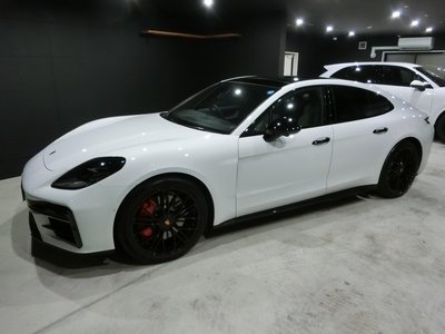 صورة 10 لـ 2024 Porsche PANAMERA