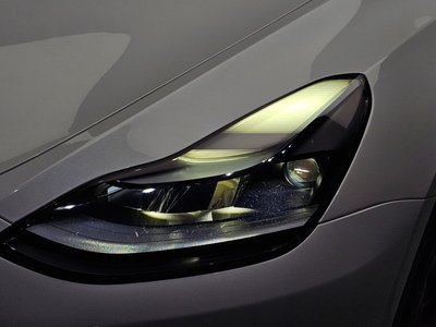 TESLA MODEL Y - 9