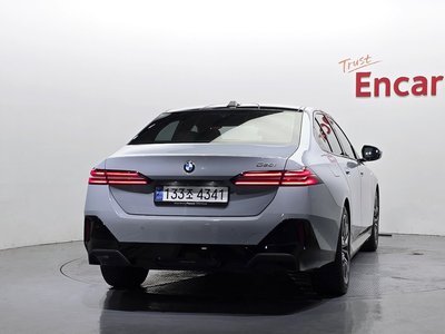 2024 BMW 5 SERIES 照片 4
