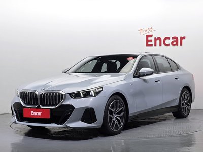 2024 BMW 5 SERIES 照片 1