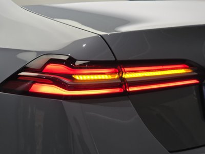 2024 BMW 5 SERIES 照片 10
