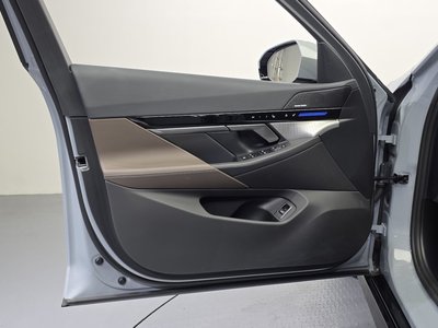 2024 BMW 5 SERIES thumbnail 14