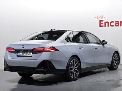 2024 BMW 5 SERIES 照片 3
