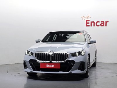 2024 BMW 5 SERIES 照片 2