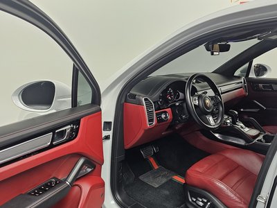 PORSCHE CAYENNE - 10