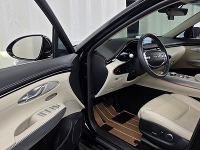 صورة مصغرة 13 لـ 2023 Genesis GV70