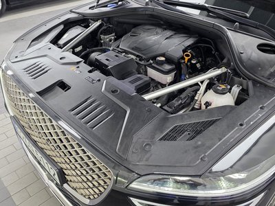 صورة 7 لـ 2023 Genesis GV70
