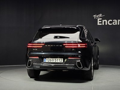 صورة 3 لـ 2023 Genesis GV70