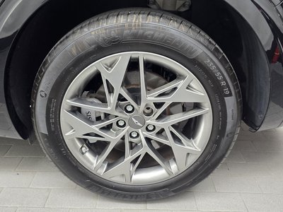 صورة 8 لـ 2023 Genesis GV70