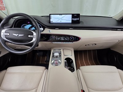 صورة 5 لـ 2023 Genesis GV70