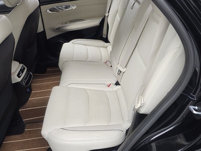 صورة مصغرة 16 لـ 2023 Genesis GV70