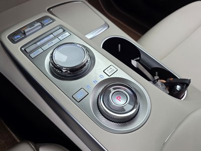 صورة مصغرة 12 لـ 2023 Genesis GV70