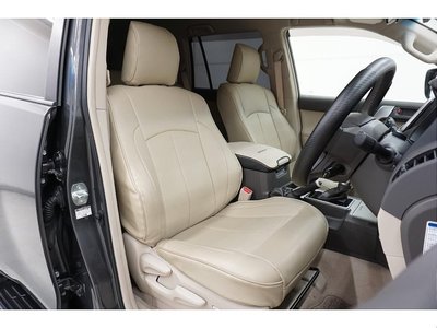 TOYOTA LAND CRUISER PRADO - 8