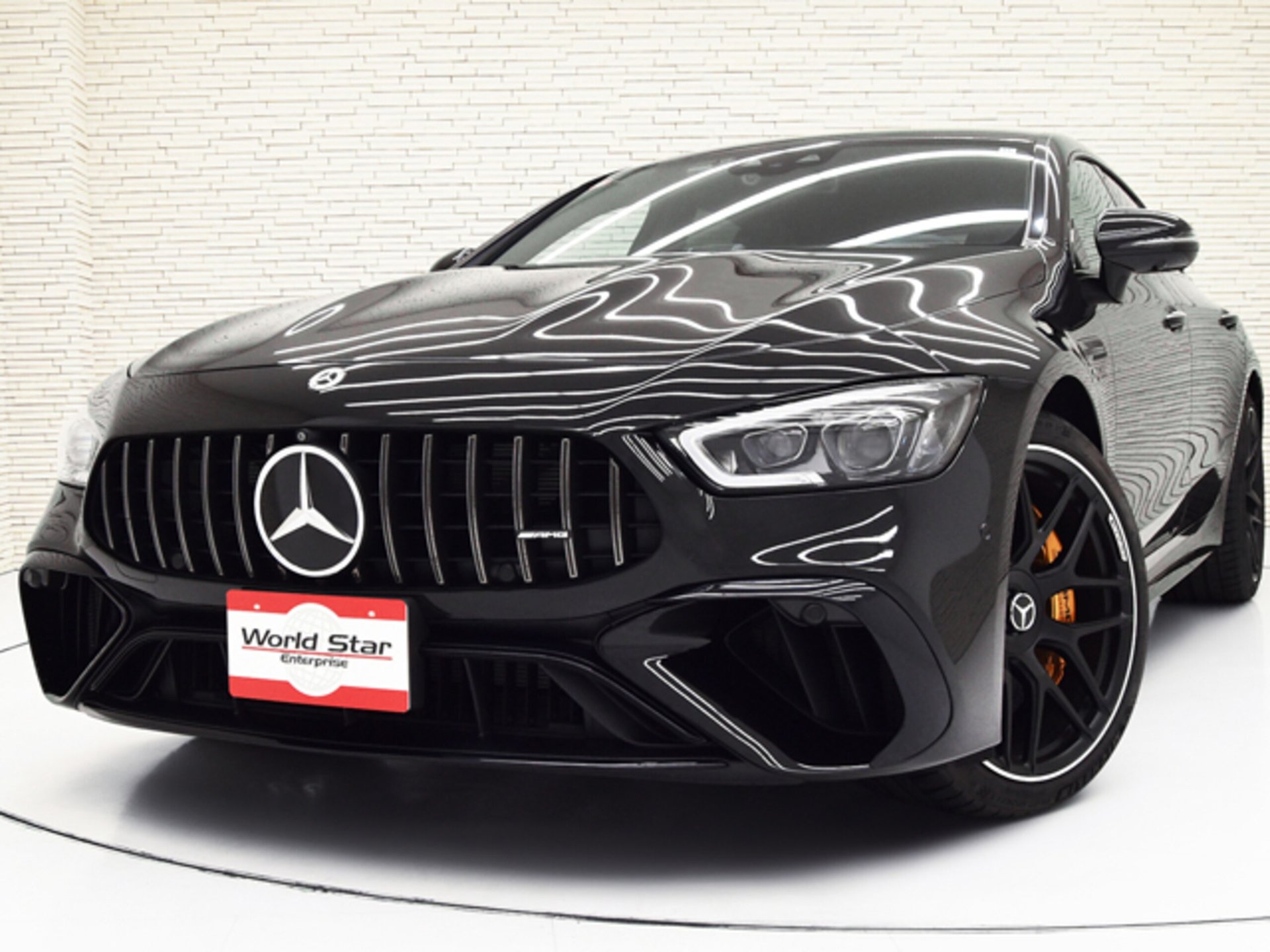 MERCEDES-BENZ GT 4-DOOR COUPE AMG - View 1