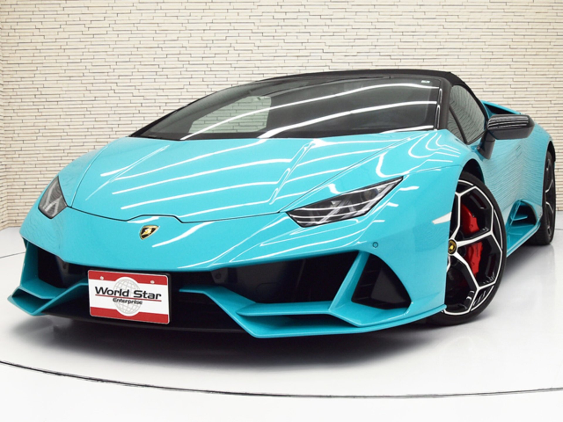 LAMBORGHINI HURACAN SPYDER - View 1