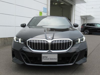 BMW 5 SERIES - 4