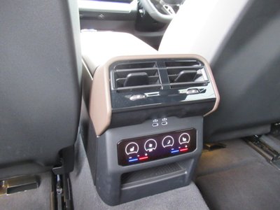 2025 BMW 5 SERIES 缩略图 37