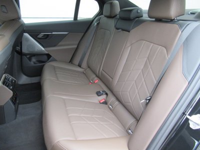 2025 BMW 5 SERIES 缩略图 28