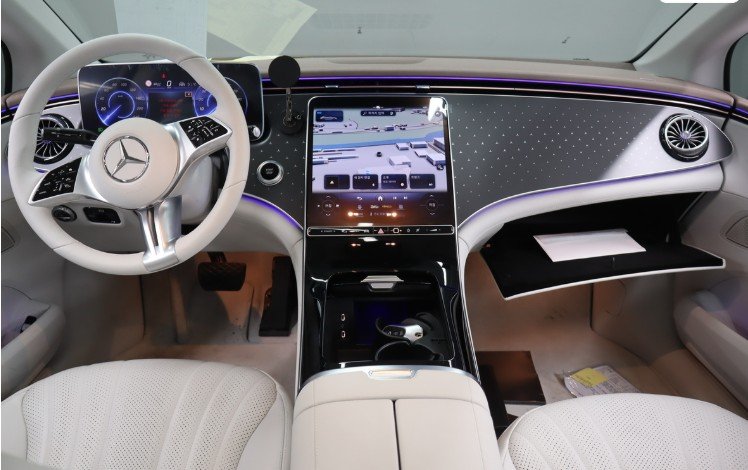 MERCEDES-BENZ EQE - View 1