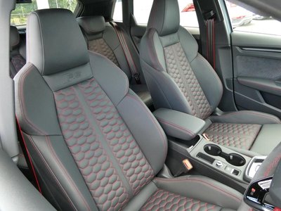 صورة 9 لـ 2025 AUDI RS3 SPORTBACK