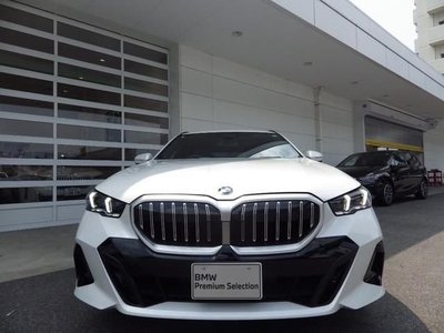 صورة 2 لـ 2025 BMW 5 SERIES