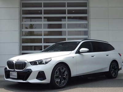 صورة 1 لـ 2025 BMW 5 SERIES