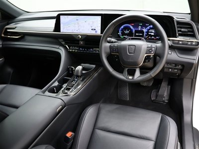 2024 Toyota CROWN SPORT photo 7