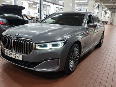 BMW 7 SERIES - 1