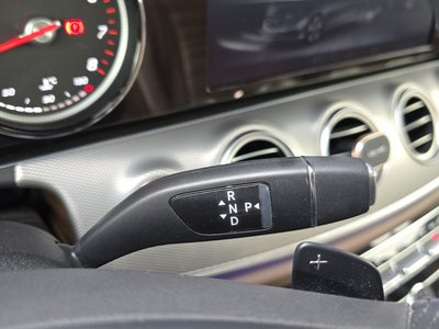 MERCEDES-BENZ E-CLASS - 9