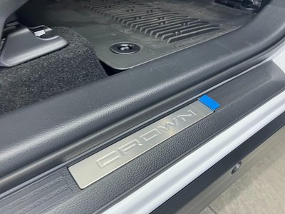 TOYOTA CROWN SPORT - 10