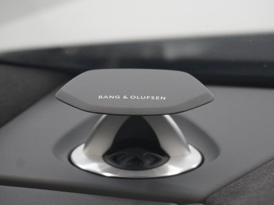 2019 Lamborghini URUS — миниатюра 32