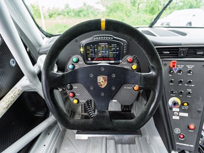 PORSCHE 911 - 8