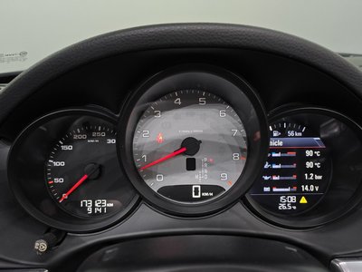 PORSCHE BOXSTER - 8