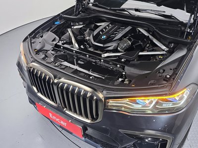 BMW X7 - 7
